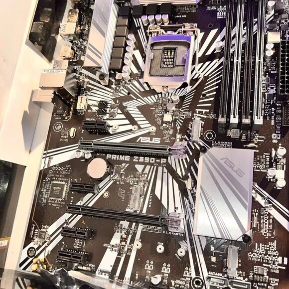 ASUS Prime Z390-P LGA 1151 Intel Motherboard - FOR PARTS - Picture 6 of 6